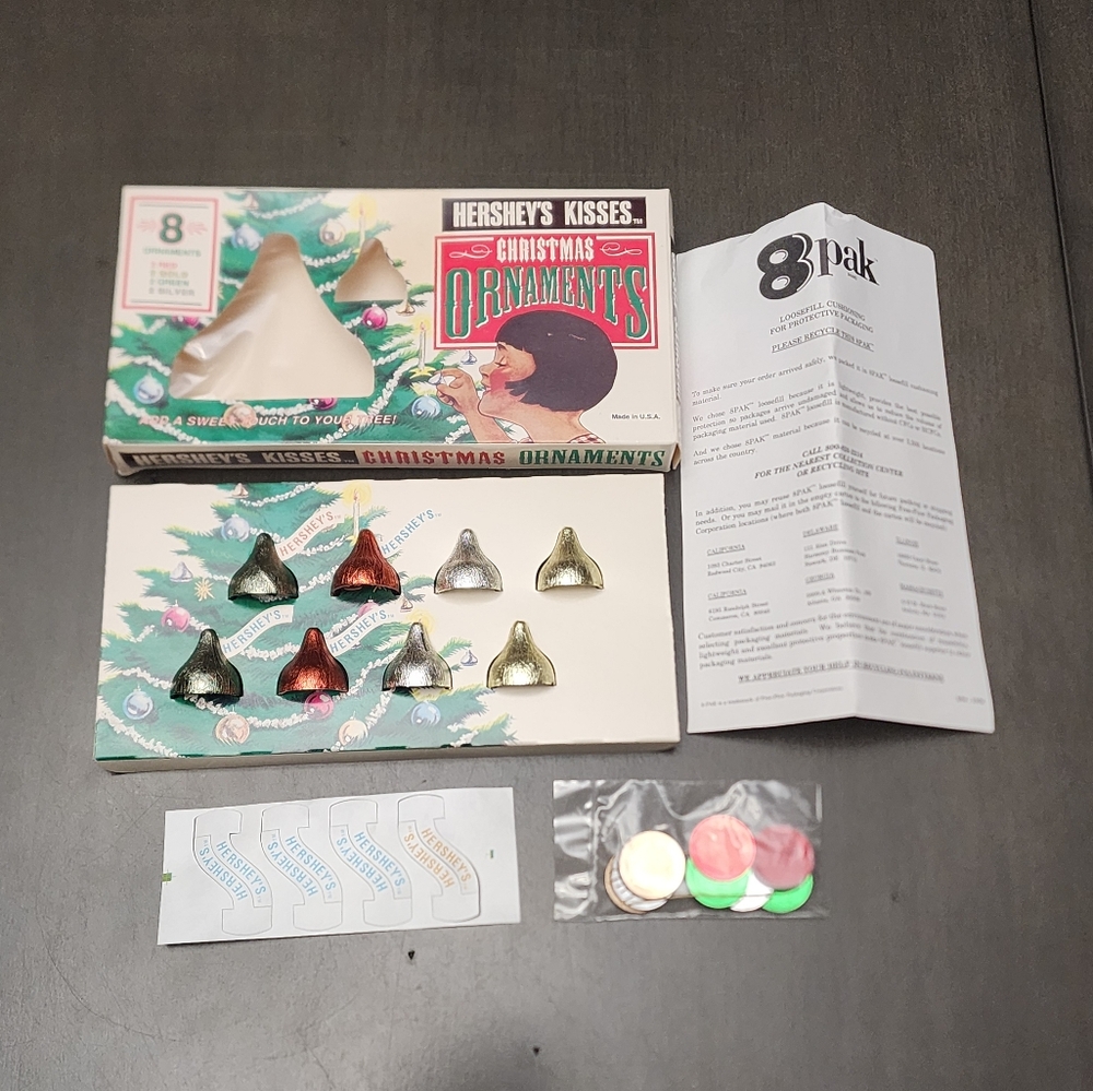 VINTAGE 1991 HERSHEY'S KISSES CHRISTMAS ORNAMENTS SET OF 8 - NEW